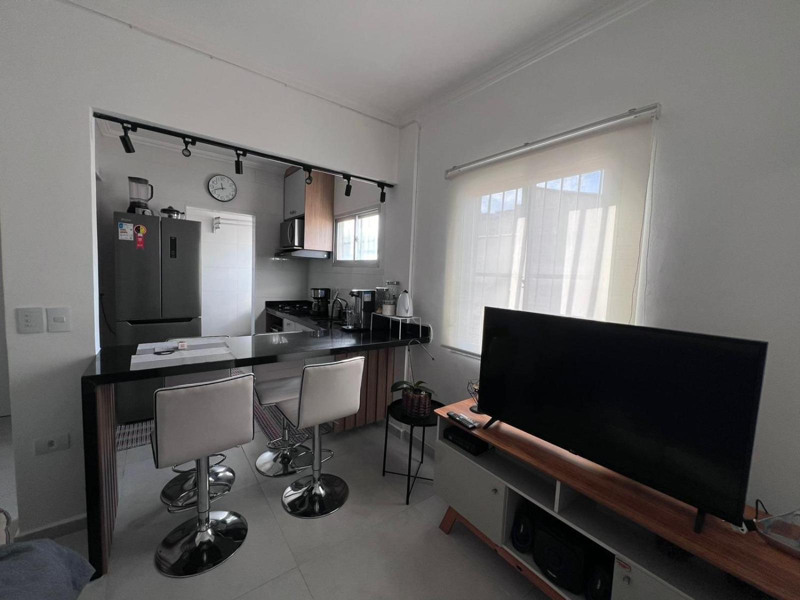Canto Forte- Suite C/Varanda - Ate 5 Hospedes- Garagem - Wi Fi E 200 Metros Da Praia, 50 Metros Da Av Gastronomica Da Pg Praia Grande  Buitenkant foto