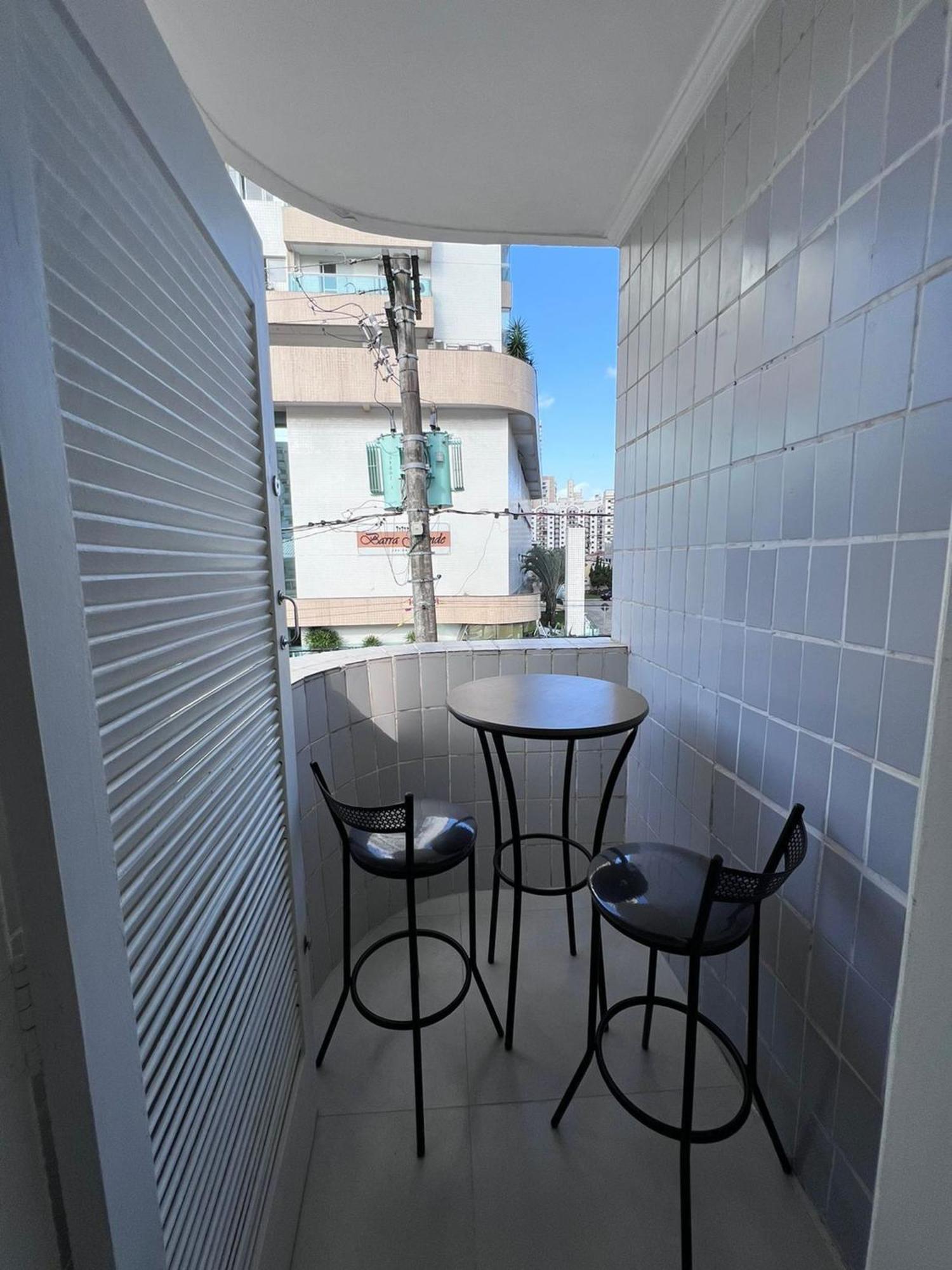 Canto Forte- Suite C/Varanda - Ate 5 Hospedes- Garagem - Wi Fi E 200 Metros Da Praia, 50 Metros Da Av Gastronomica Da Pg Praia Grande  Buitenkant foto