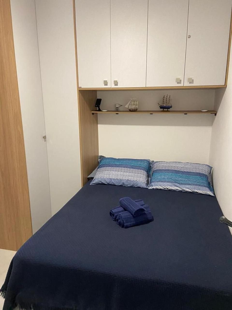 Canto Forte- Suite C/Varanda - Ate 5 Hospedes- Garagem - Wi Fi E 200 Metros Da Praia, 50 Metros Da Av Gastronomica Da Pg Praia Grande  Buitenkant foto